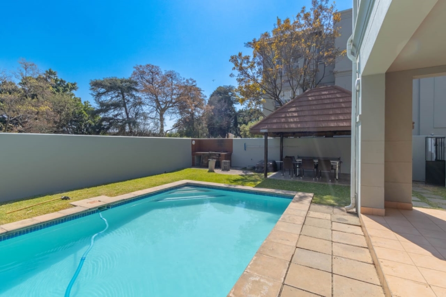 2 Bedroom Property for Sale in Bryanston Gauteng