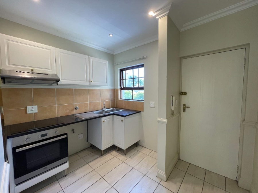 2 Bedroom Property for Sale in Saxonwold Gauteng