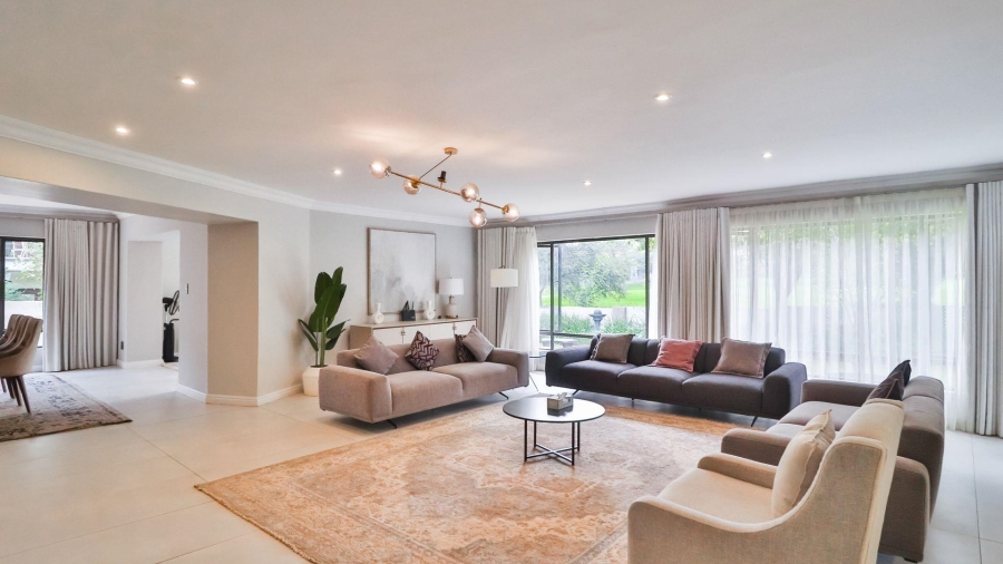 5 Bedroom Property for Sale in Woodhill Estate Gauteng