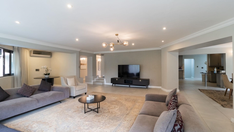 5 Bedroom Property for Sale in Woodhill Estate Gauteng