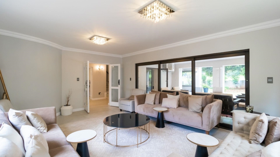 5 Bedroom Property for Sale in Woodhill Estate Gauteng