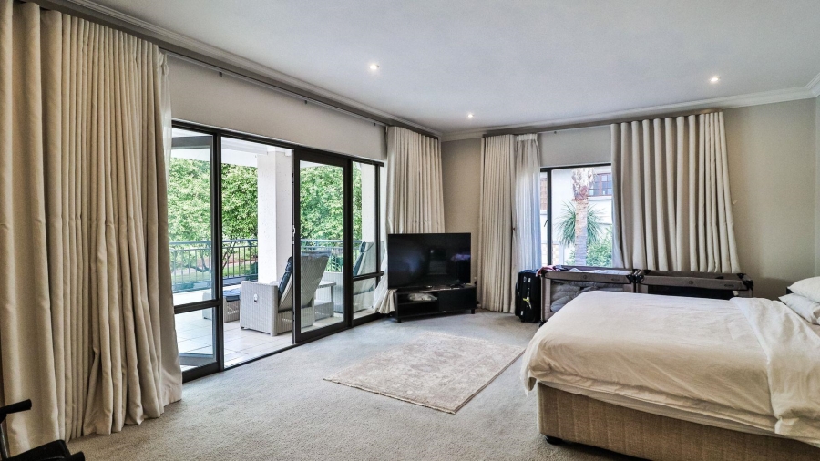 5 Bedroom Property for Sale in Woodhill Estate Gauteng
