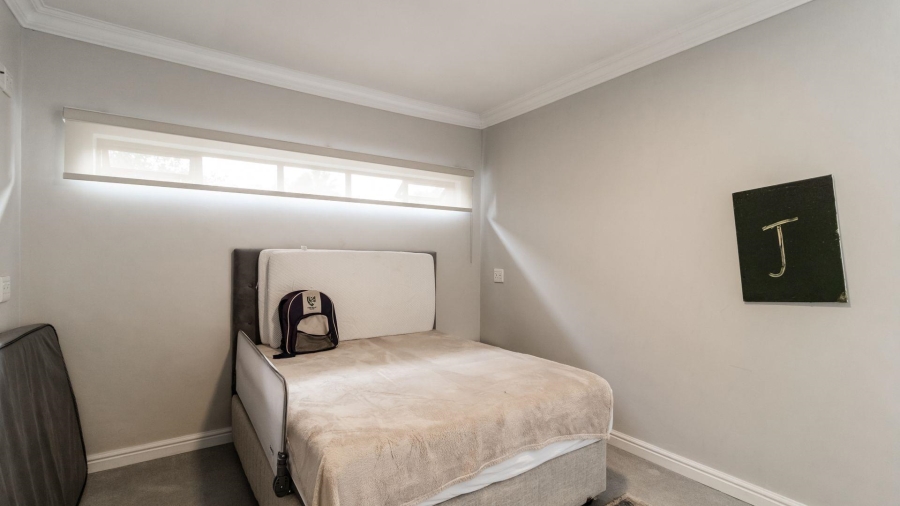 5 Bedroom Property for Sale in Woodhill Estate Gauteng