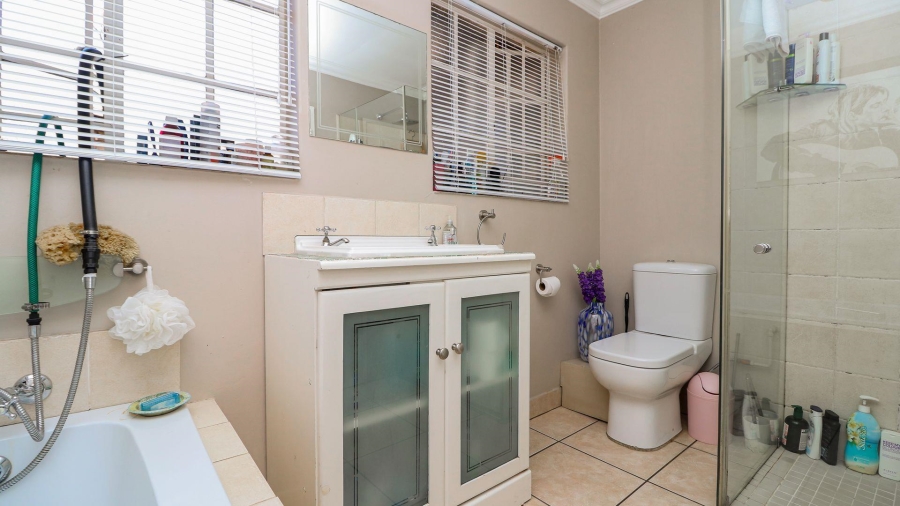 3 Bedroom Property for Sale in Quellerina Gauteng