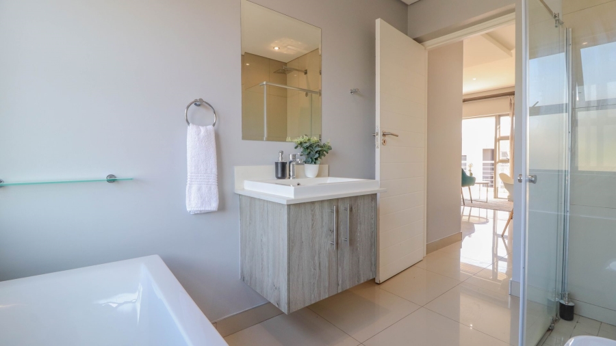 1 Bedroom Property for Sale in Broadacres Gauteng