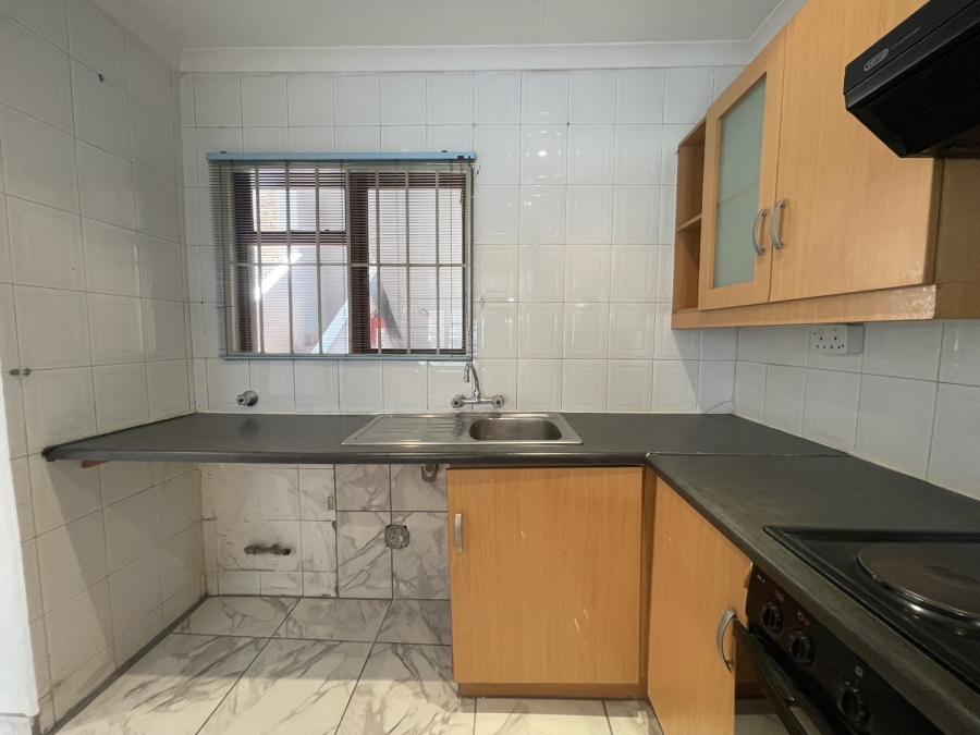 2 Bedroom Property for Sale in Bassonia Gauteng