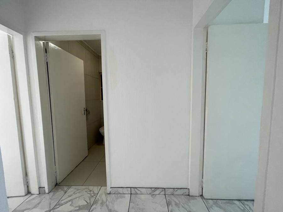 2 Bedroom Property for Sale in Bassonia Gauteng