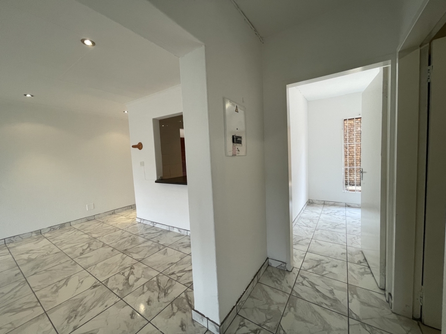 2 Bedroom Property for Sale in Bassonia Gauteng
