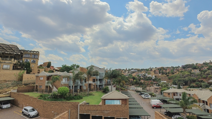 2 Bedroom Property for Sale in Bassonia Gauteng
