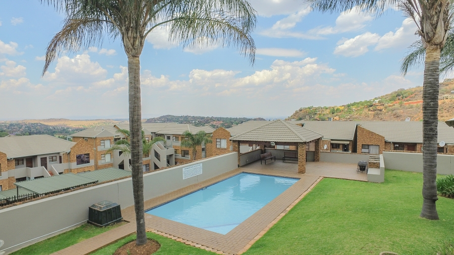 2 Bedroom Property for Sale in Bassonia Gauteng