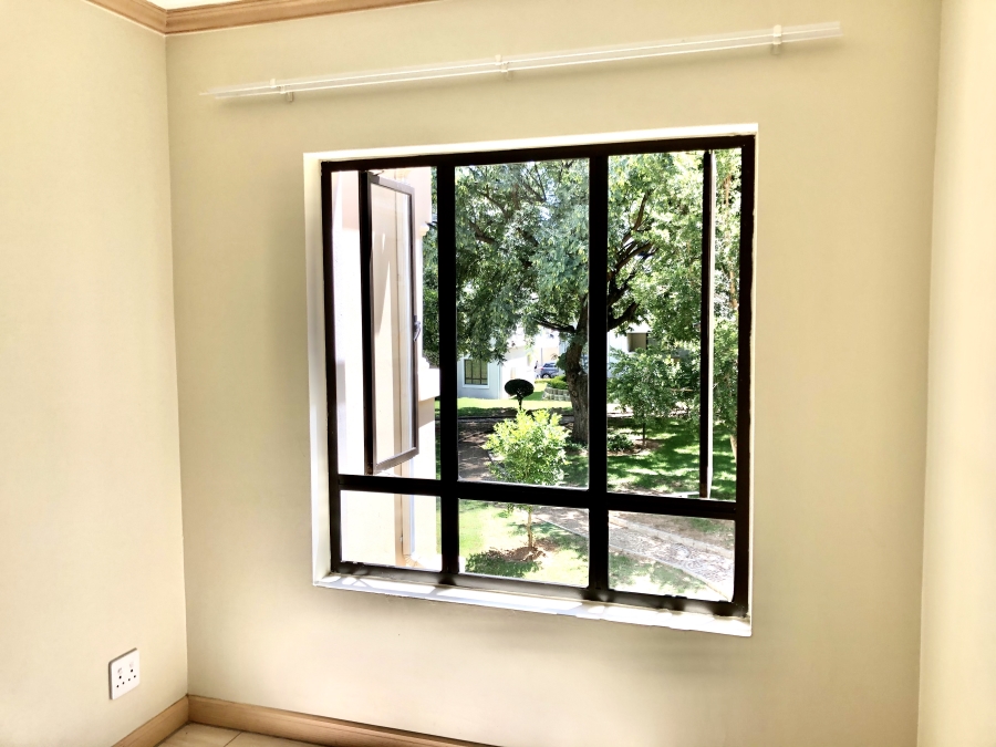 2 Bedroom Property for Sale in Noordwyk Gauteng