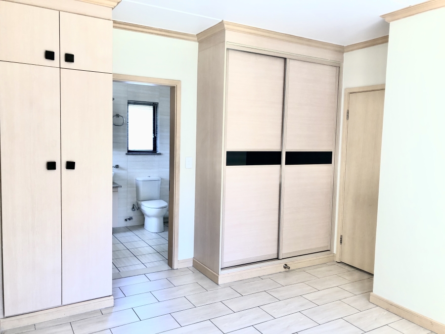 2 Bedroom Property for Sale in Noordwyk Gauteng