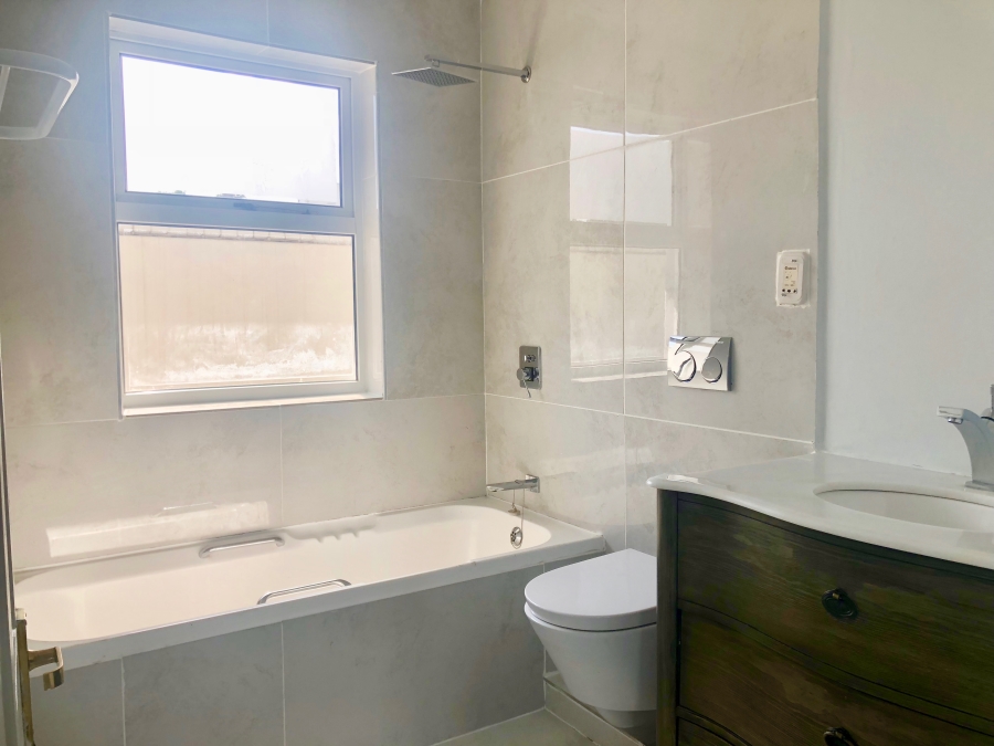 1 Bedroom Property for Sale in Illovo Gauteng