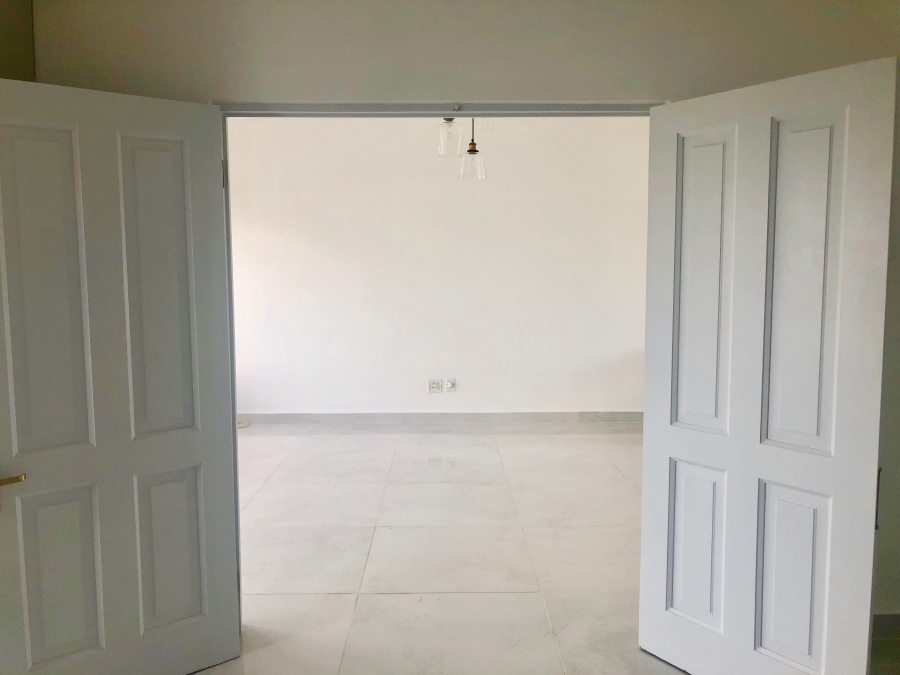 1 Bedroom Property for Sale in Illovo Gauteng