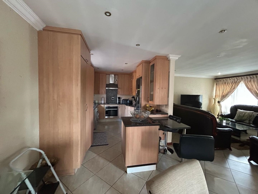 3 Bedroom Property for Sale in Dunnottar Gauteng