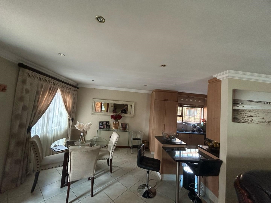 3 Bedroom Property for Sale in Dunnottar Gauteng