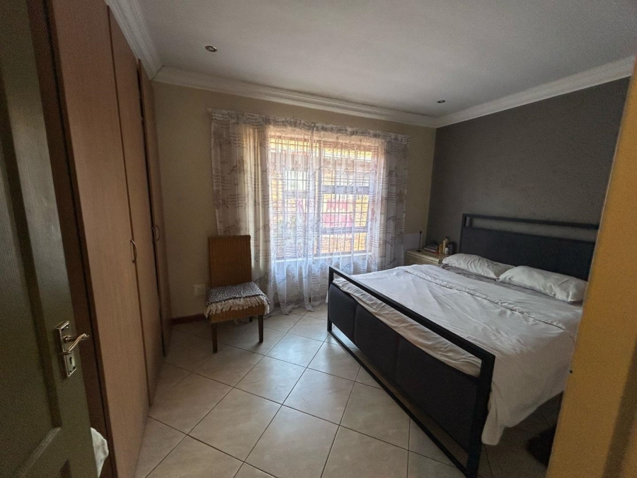 3 Bedroom Property for Sale in Dunnottar Gauteng