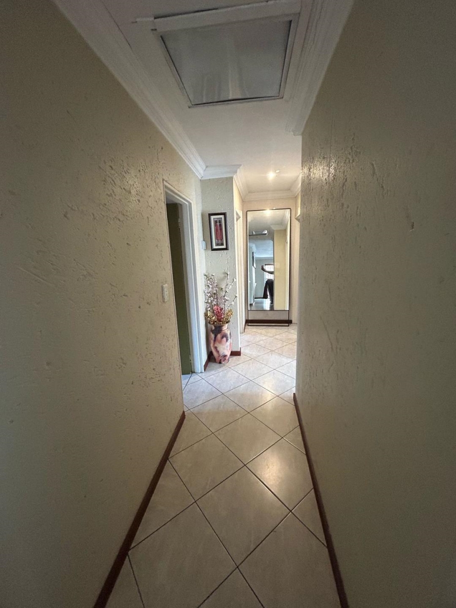 3 Bedroom Property for Sale in Dunnottar Gauteng