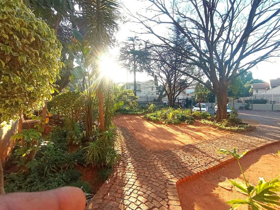 2 Bedroom Property for Sale in Illovo Gauteng
