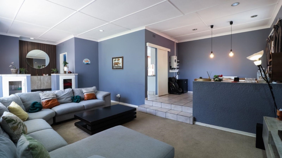 3 Bedroom Property for Sale in Savoy Estate Gauteng