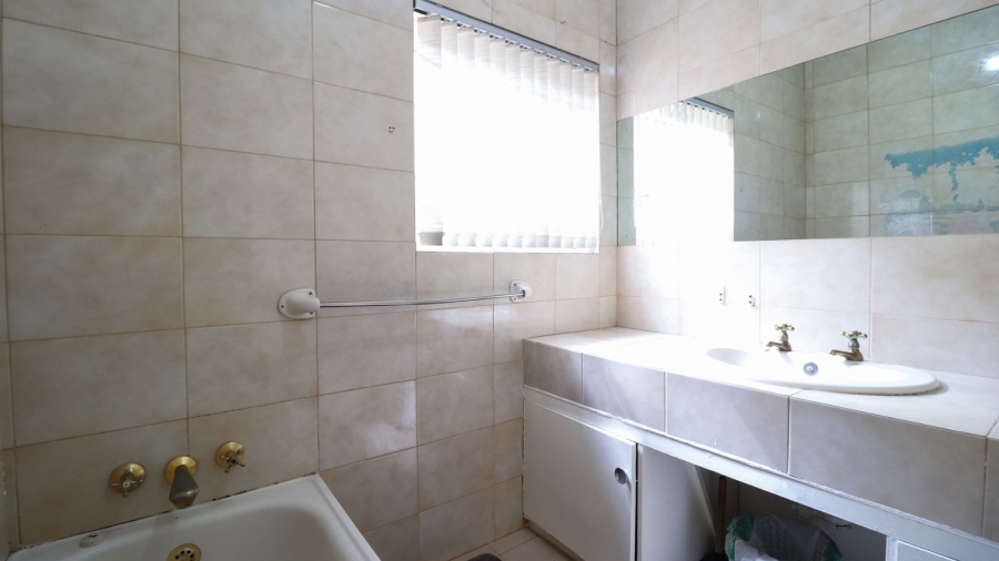 3 Bedroom Property for Sale in Savoy Estate Gauteng