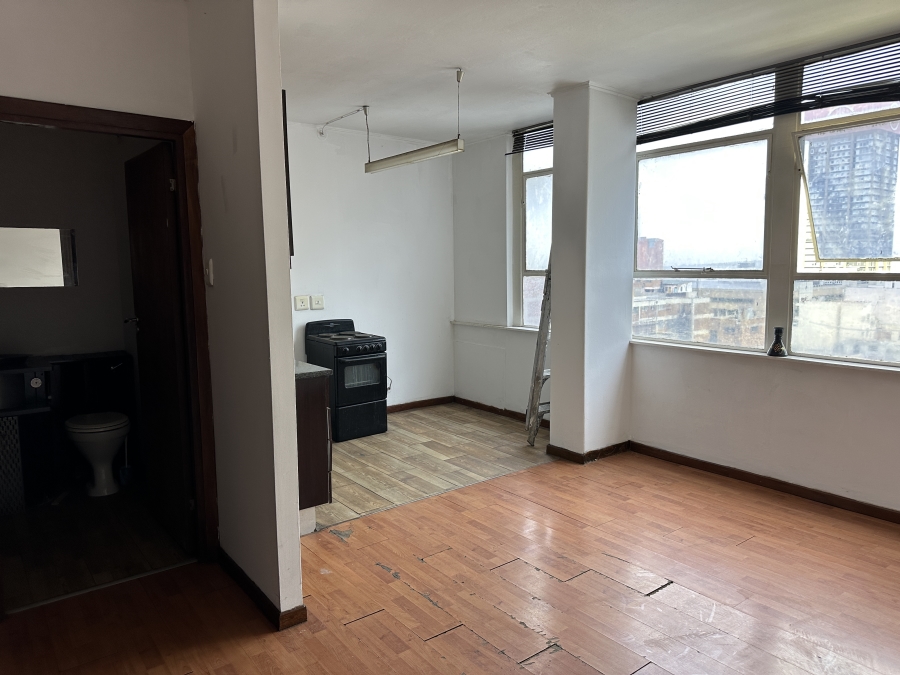 1 Bedroom Property for Sale in Johannesburg Central Gauteng