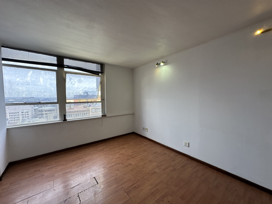1 Bedroom Property for Sale in Johannesburg Central Gauteng