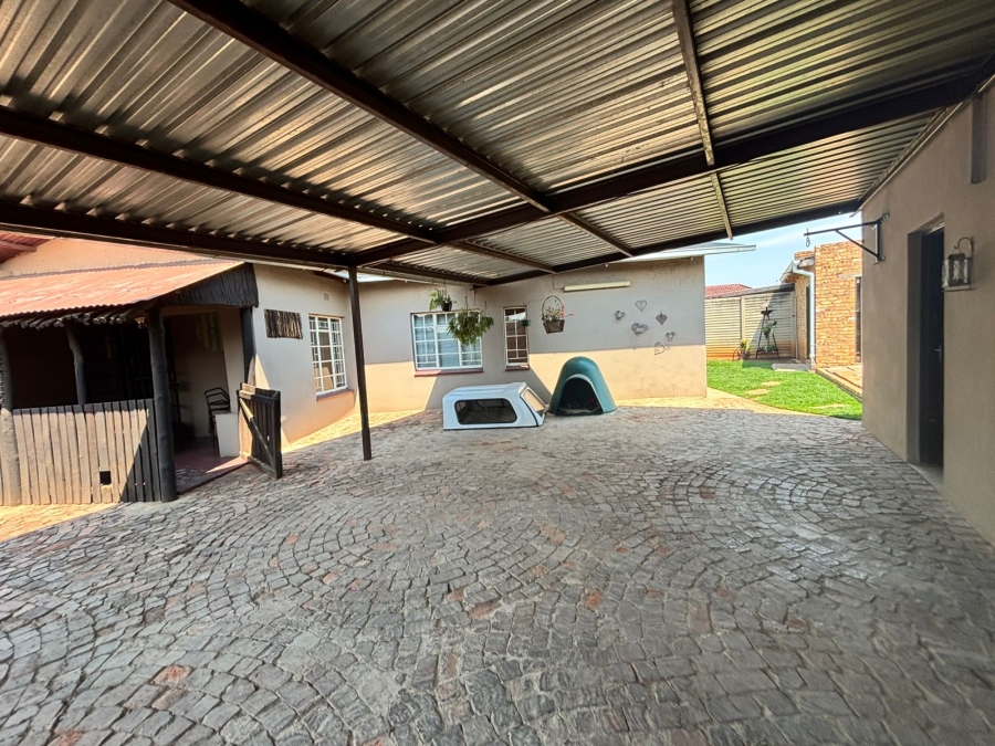 3 Bedroom Property for Sale in Comet Gauteng