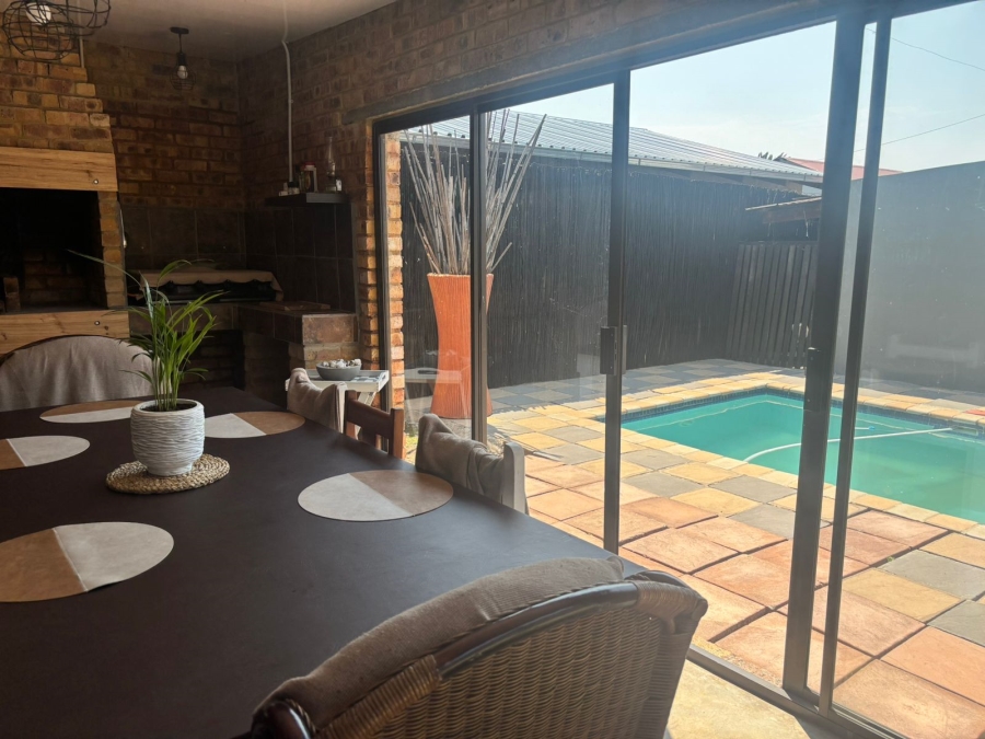 3 Bedroom Property for Sale in Comet Gauteng