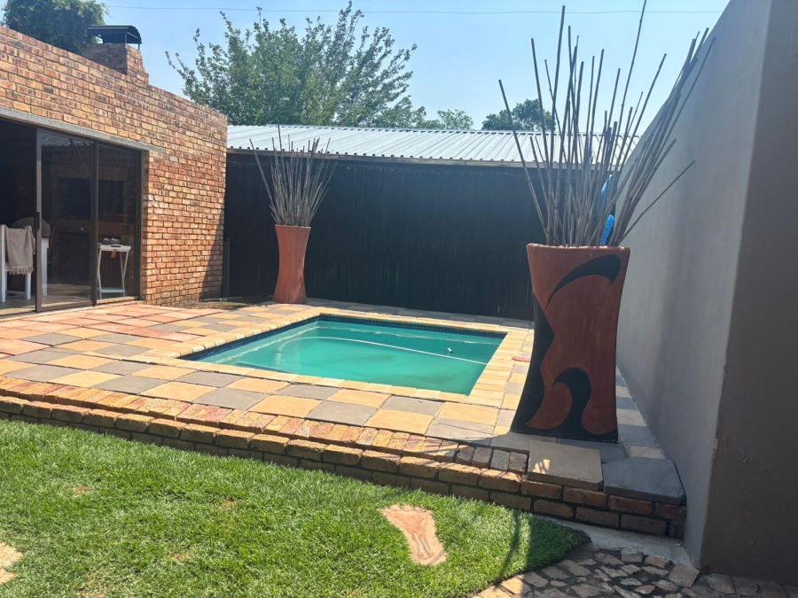 3 Bedroom Property for Sale in Comet Gauteng