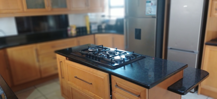 5 Bedroom Property for Sale in Glenvista Gauteng