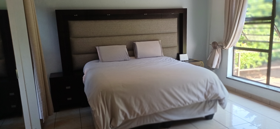 5 Bedroom Property for Sale in Glenvista Gauteng