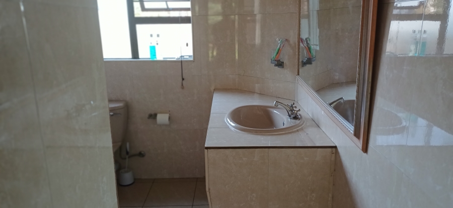 5 Bedroom Property for Sale in Glenvista Gauteng