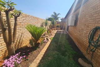 3 Bedroom Property for Sale in Ravenswood Gauteng