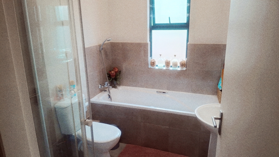 2 Bedroom Property for Sale in Rynfield Gauteng