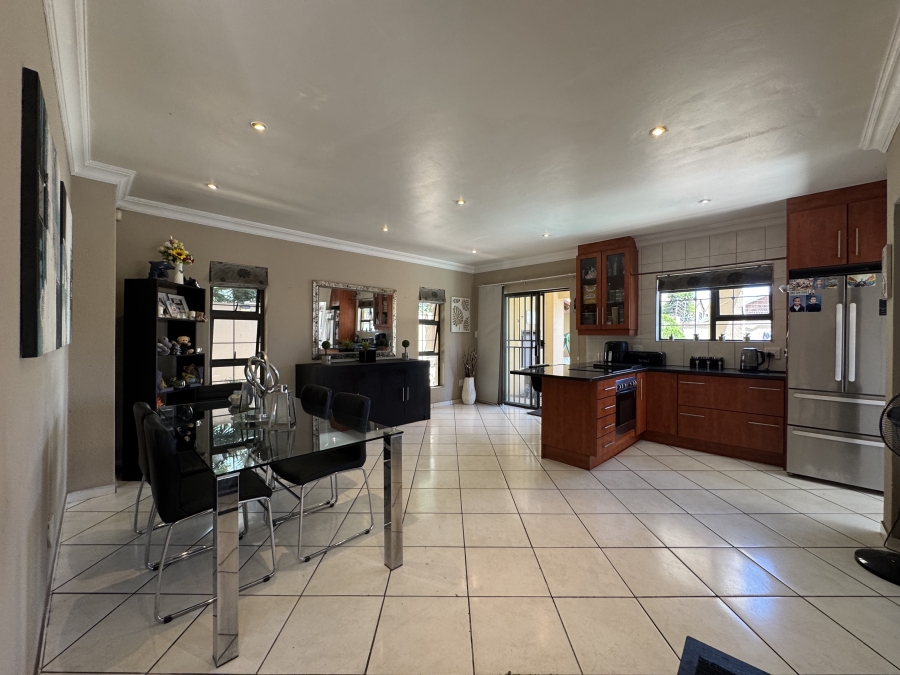 3 Bedroom Property for Sale in New Redruth Gauteng