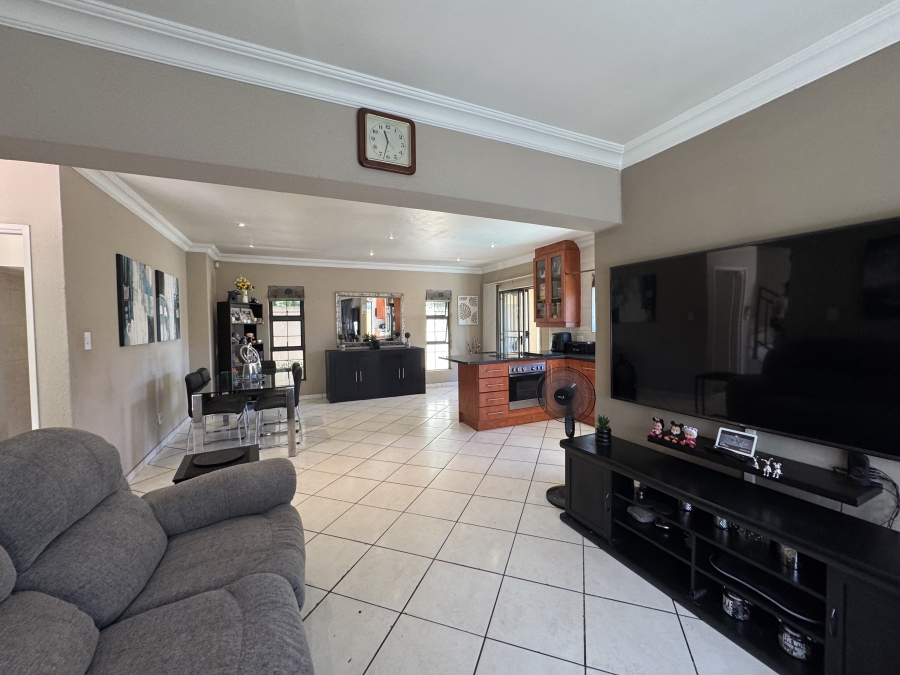 3 Bedroom Property for Sale in New Redruth Gauteng
