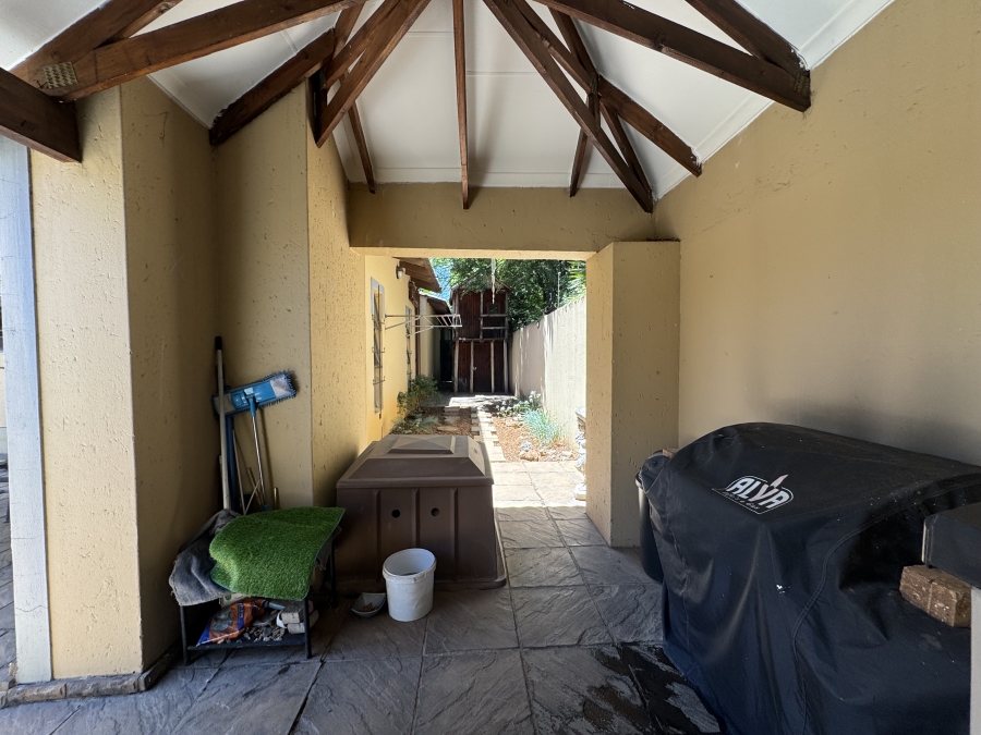3 Bedroom Property for Sale in New Redruth Gauteng