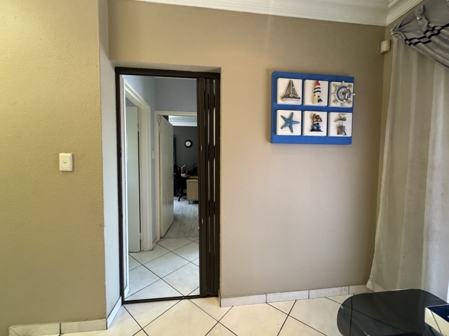3 Bedroom Property for Sale in New Redruth Gauteng