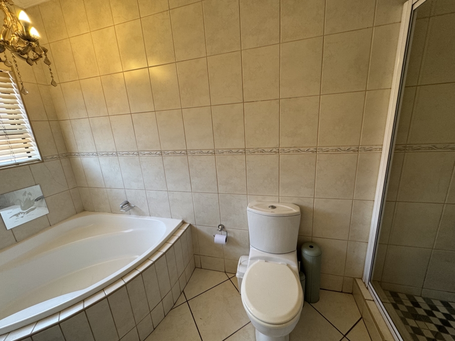 3 Bedroom Property for Sale in New Redruth Gauteng
