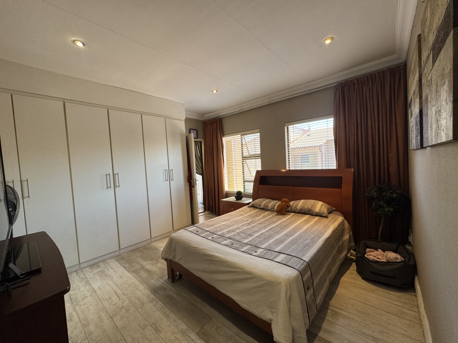 3 Bedroom Property for Sale in New Redruth Gauteng