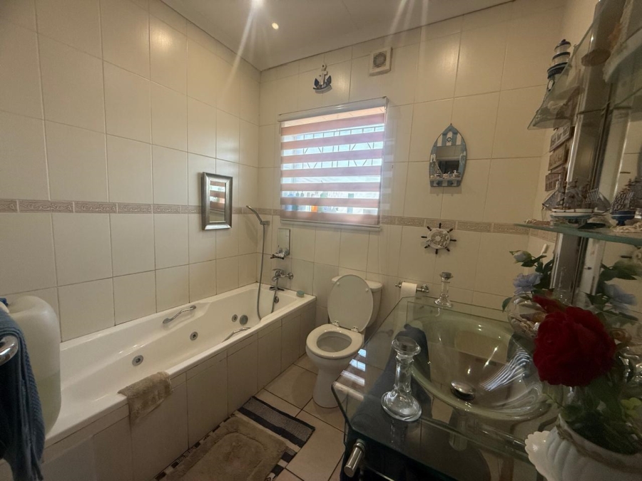 4 Bedroom Property for Sale in Parkrand Gauteng