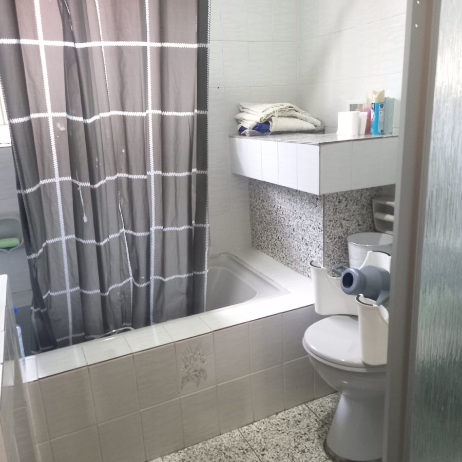 4 Bedroom Property for Sale in Actonville Gauteng