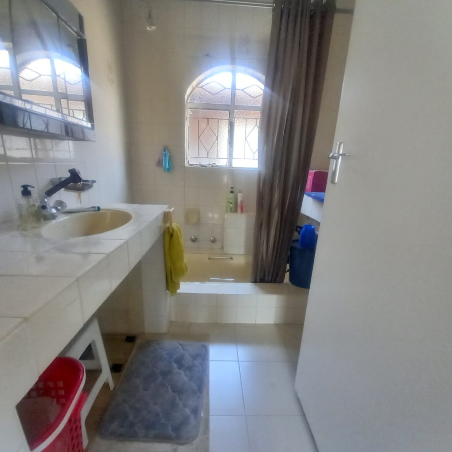 4 Bedroom Property for Sale in Actonville Gauteng
