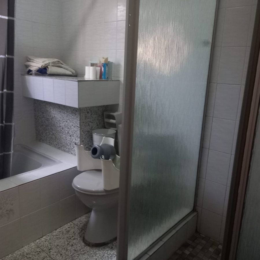 4 Bedroom Property for Sale in Actonville Gauteng