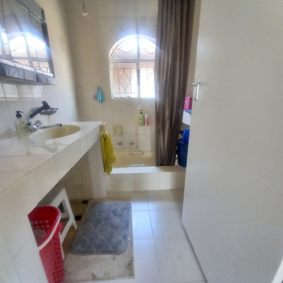 4 Bedroom Property for Sale in Actonville Gauteng