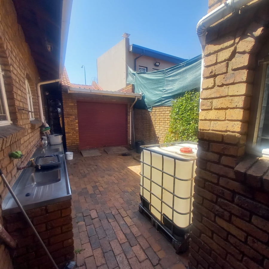 4 Bedroom Property for Sale in Actonville Gauteng