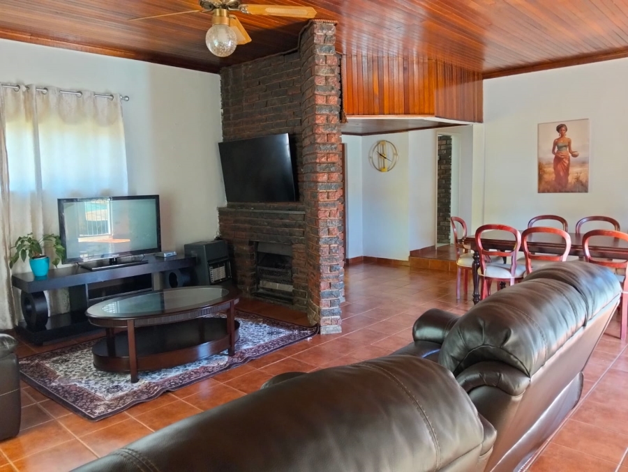 3 Bedroom Property for Sale in Birchleigh Gauteng