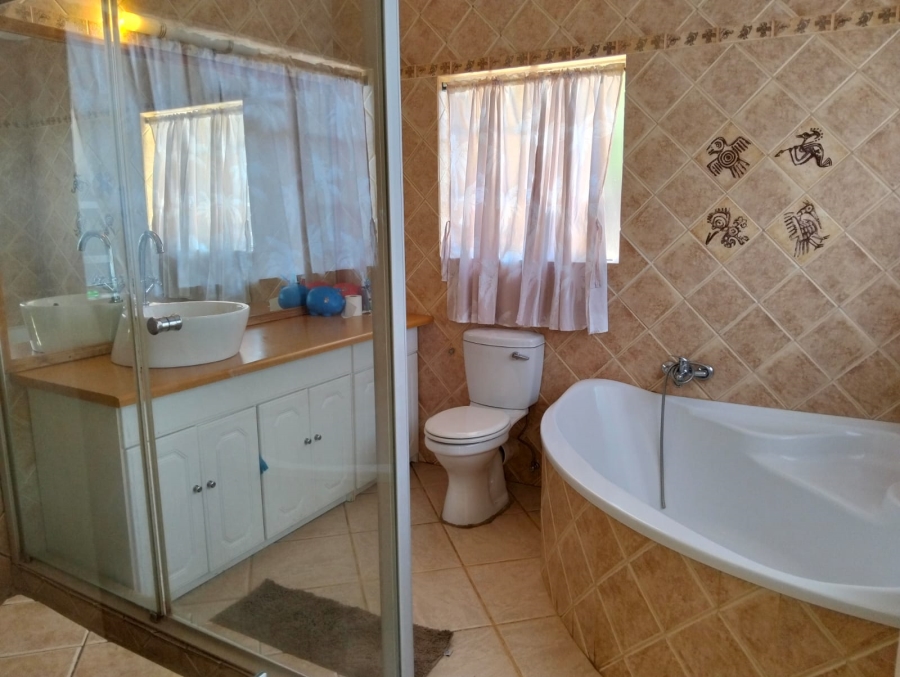 3 Bedroom Property for Sale in Birchleigh Gauteng