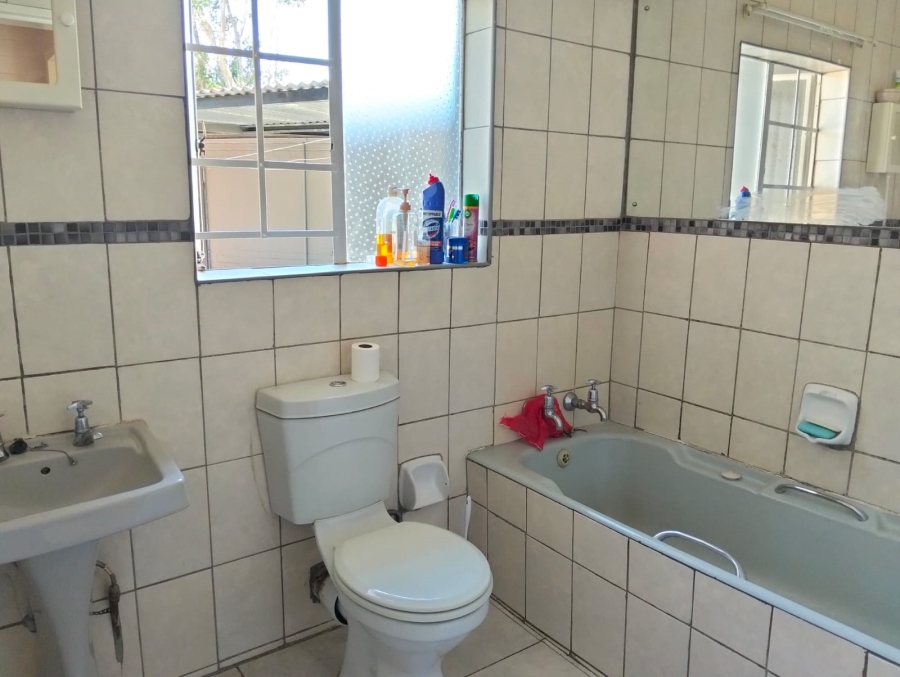 3 Bedroom Property for Sale in Birchleigh Gauteng